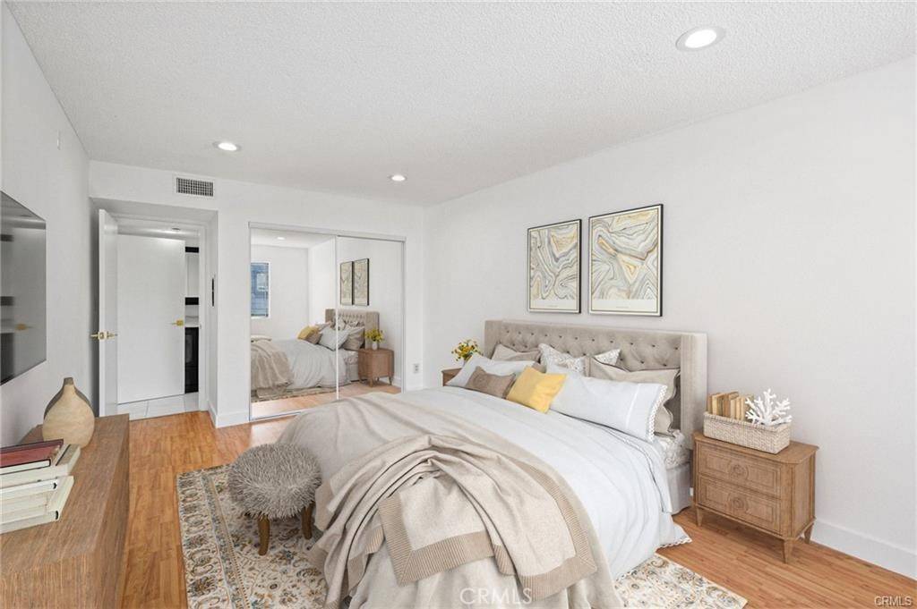 Tarzana, CA 91356,18530 Hatteras #333