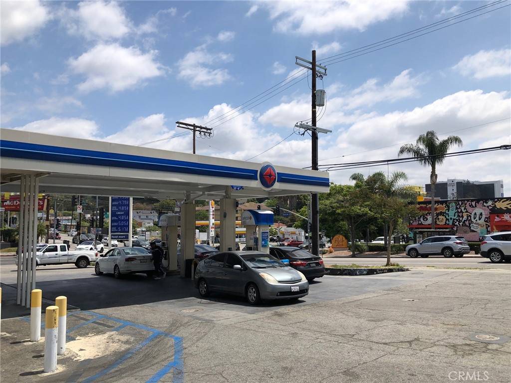 Los Angeles, CA 90026,2106 West Temple St