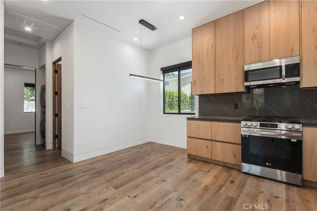 Valley Village, CA 91607,5107 Bluebell AVE