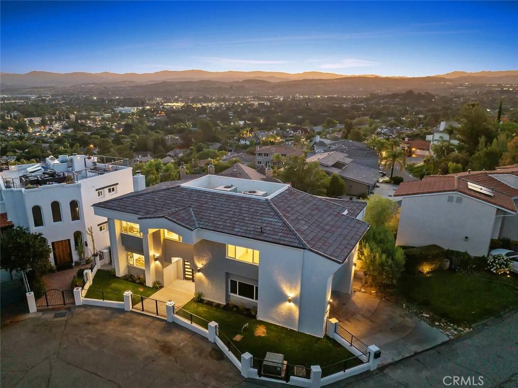 Newhall, CA 91321,23835 Bella Vista DR