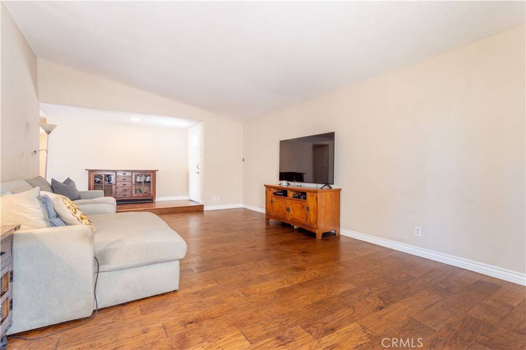 Simi Valley, CA 93063,2065 Medina AVE