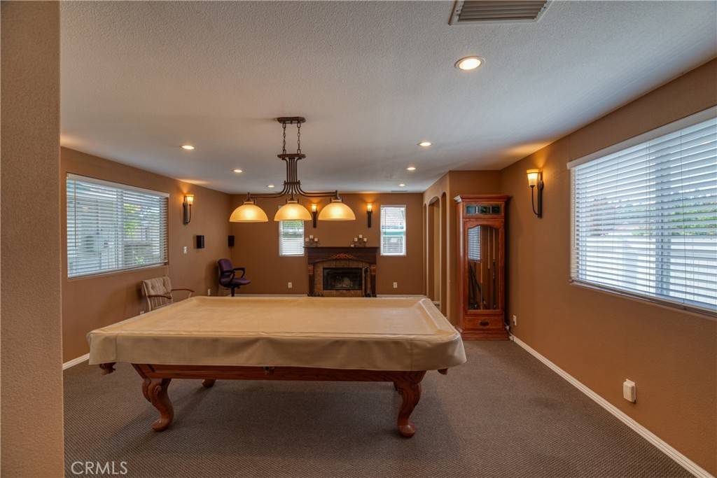 San Fernando, CA 91345,10049 Langdon