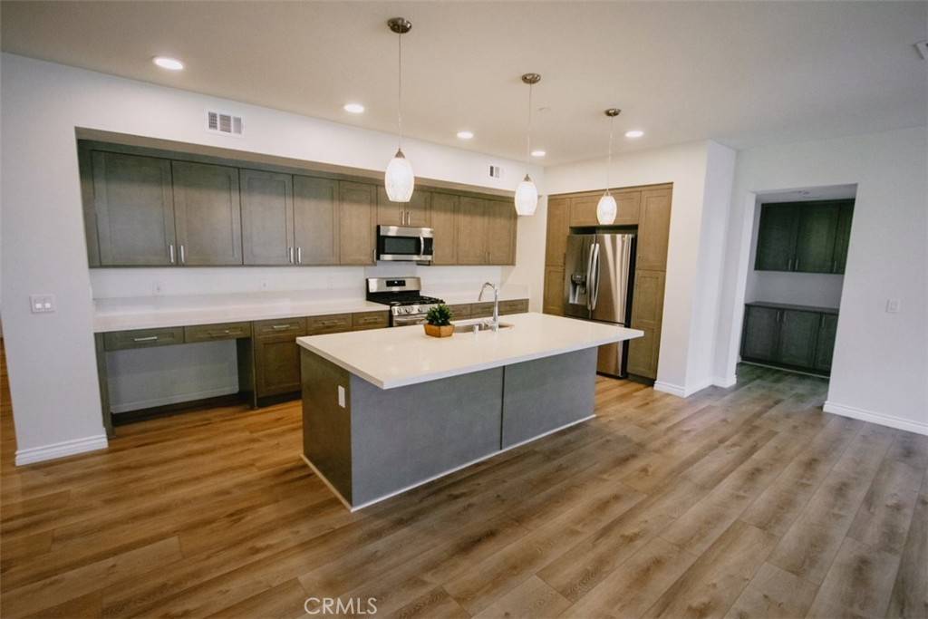 Oxnard, CA 93036,2850 Wagon Wheel Rd