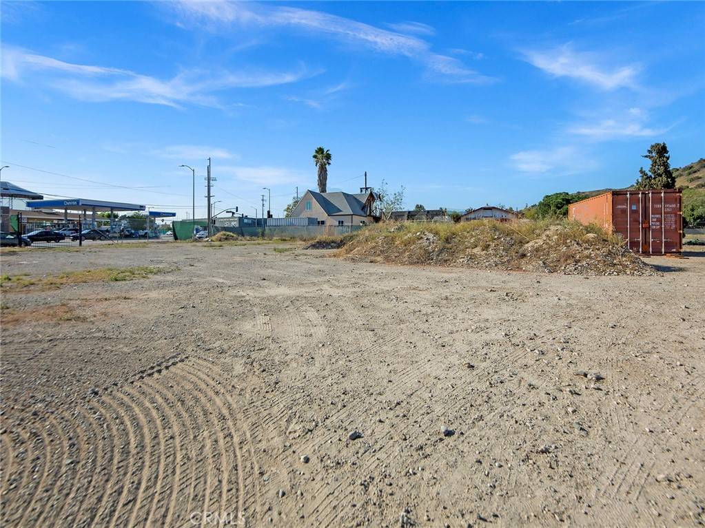 Sun Valley, CA 91352,9046 Sunland BLVD