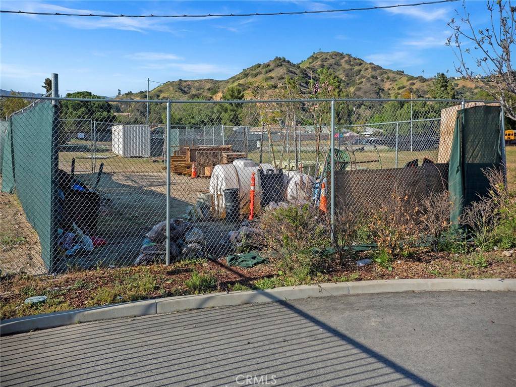 Sun Valley, CA 91352,9046 Sunland BLVD