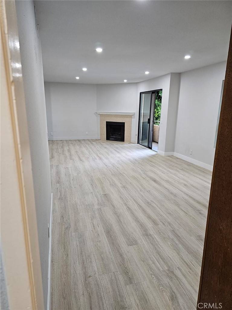 Panorama City, CA 91402,8331 Cedros AVE #14