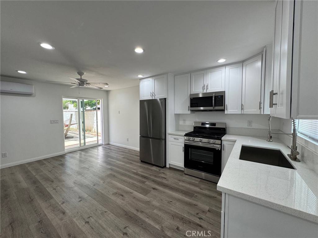 Reseda, CA 91335,6838 Aura AVE
