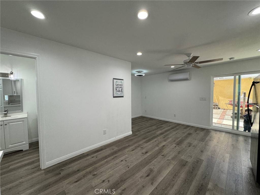 Reseda, CA 91335,6838 Aura AVE