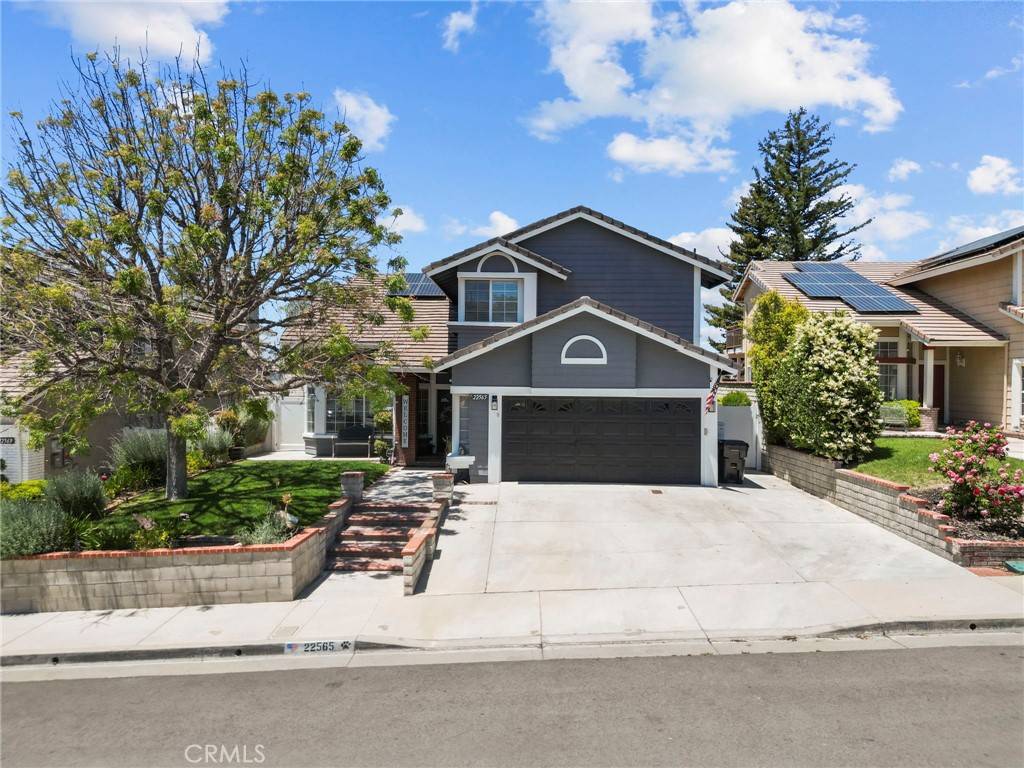 Saugus, CA 91390,22565 Pecan PL