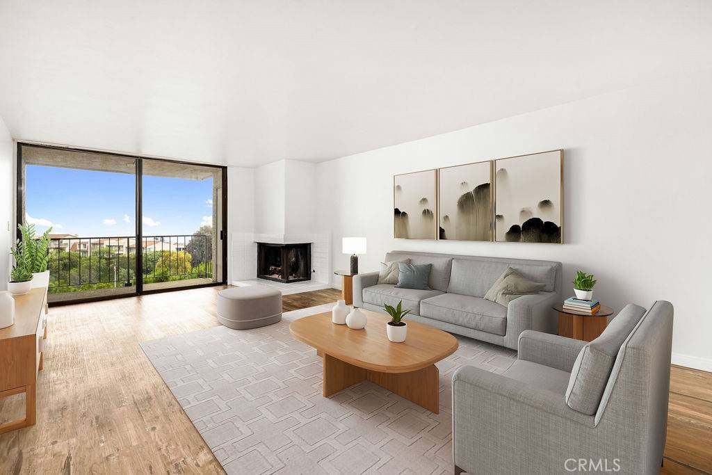 Rancho Palos Verdes, CA 90275,5959 Peacock Ridge RD #3