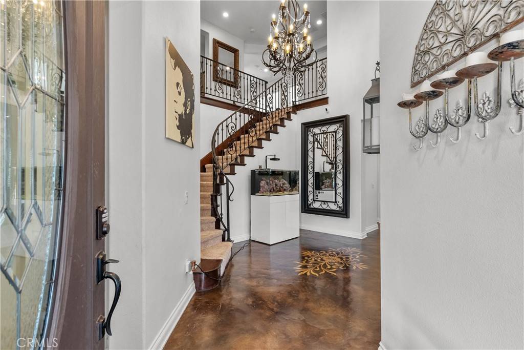 Saugus, CA 91390,29259 Black Pine WAY