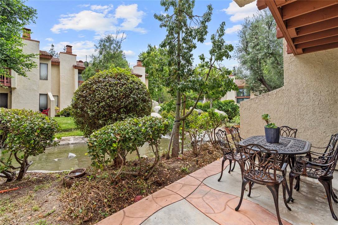 Woodland Hills, CA 91367,5720 Owensmouth Ave #152