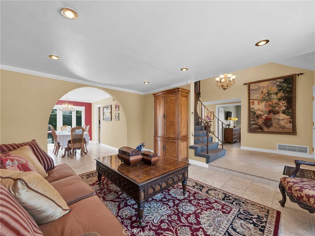 Thousand Oaks, CA 91362,3822 Sunset Knolls DR
