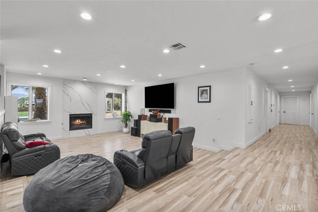 Palmdale, CA 93551,2556 W Avenue N 4