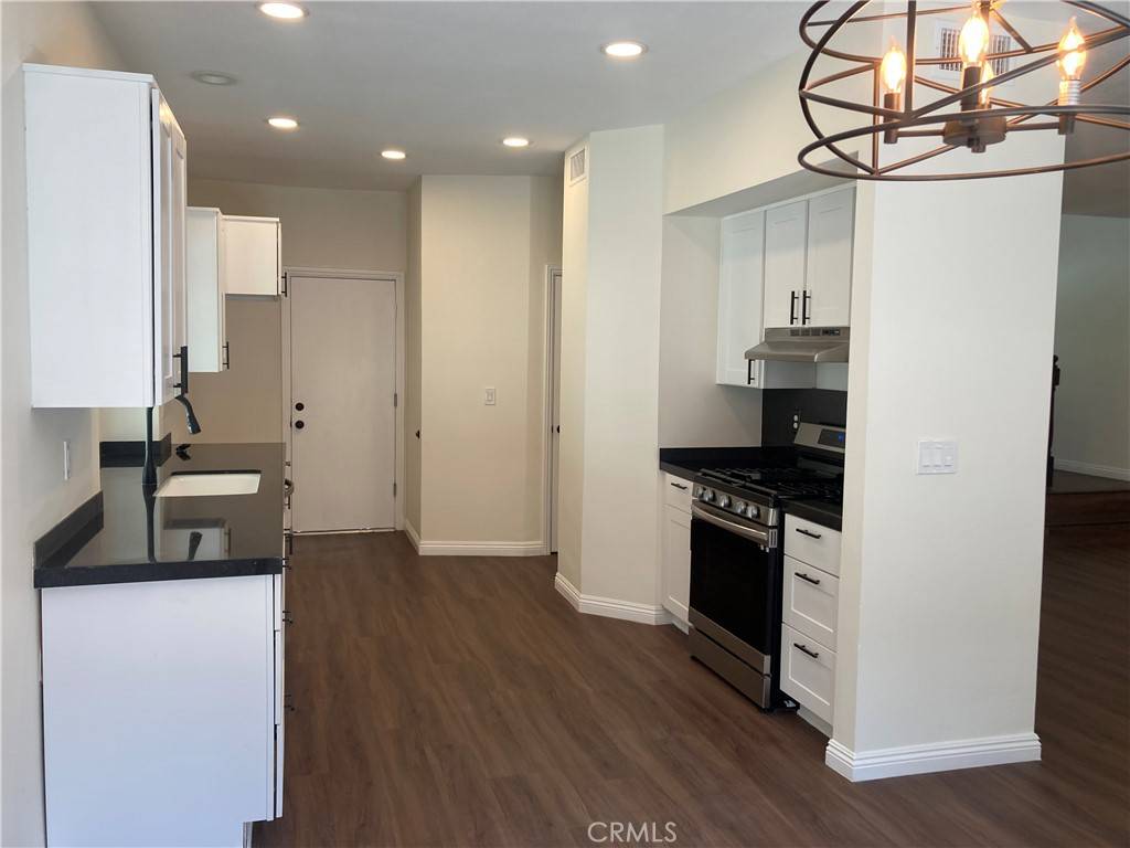 Saugus, CA 91390,28769 Magnolia WAY