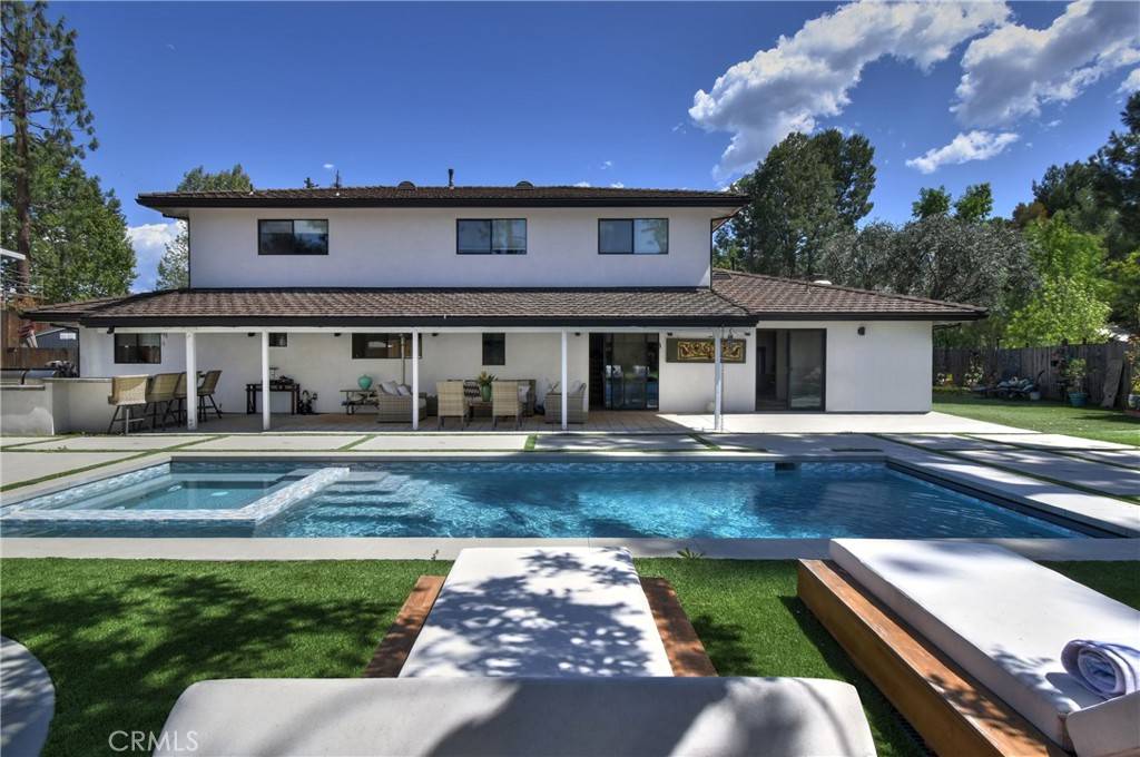 Woodland Hills, CA 91364,4751 Del Moreno DR