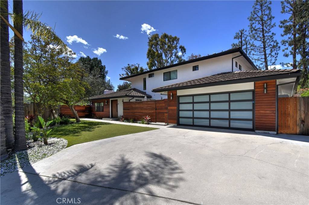 Woodland Hills, CA 91364,4751 Del Moreno DR