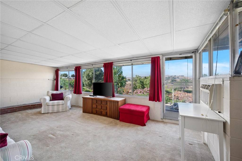 Newhall, CA 91321,19309 Flowers CT