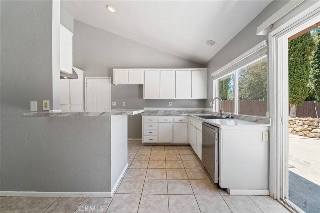 Agoura Hills, CA 91301,4005 Joelton DR