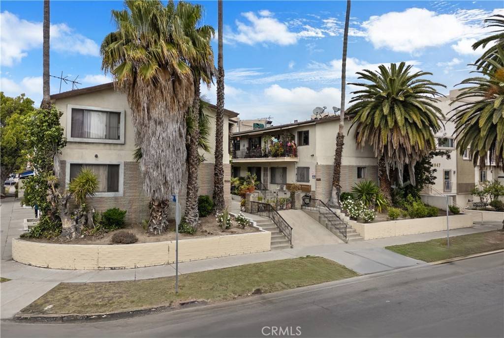 Los Angeles, CA 90004,4955 Rosewood AVE