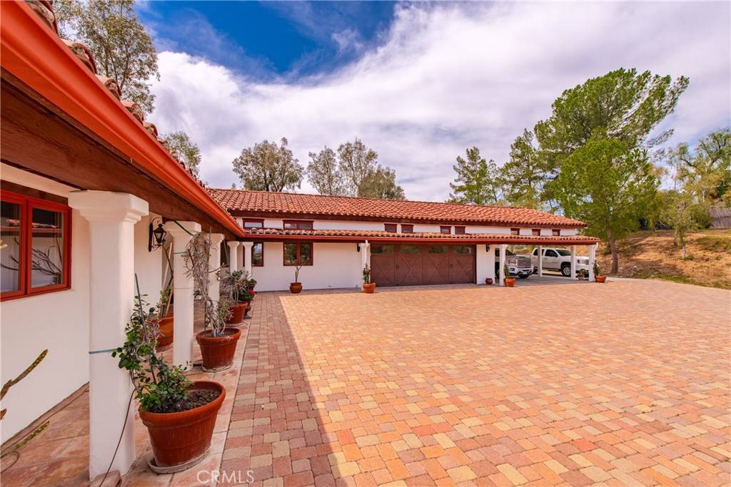 Castaic, CA 91384,30505 Sloan Canyon RD