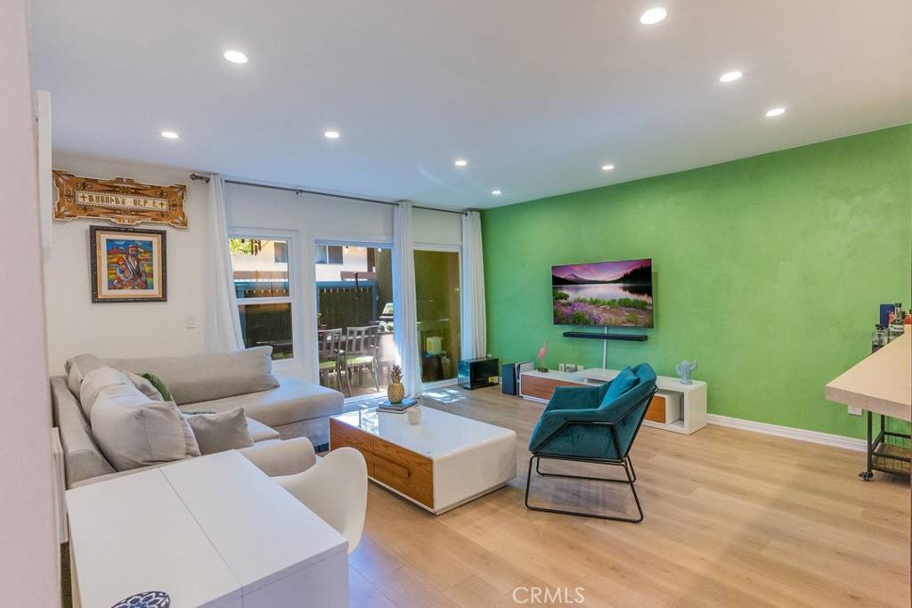 Tarzana, CA 91356,18350 Hatteras ST #169
