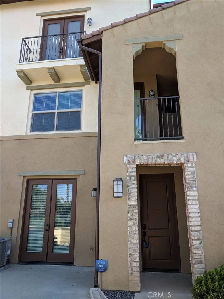 Camarillo, CA 93012,207 Westpark CT #702