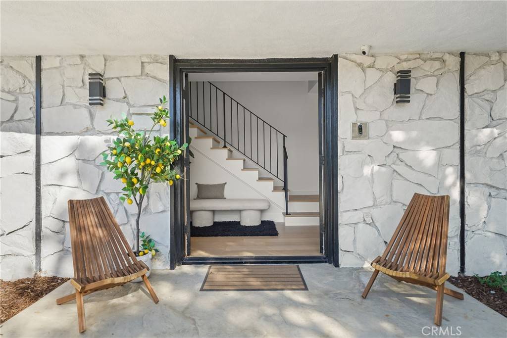 Calabasas, CA 91302,22334 Liberty Bell RD