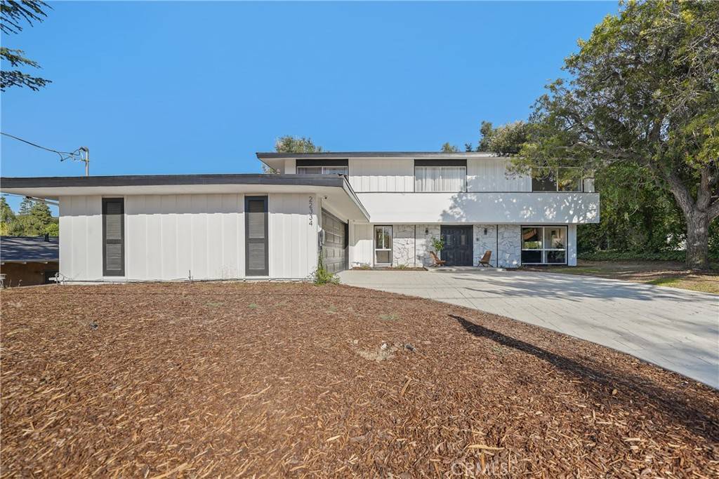 Calabasas, CA 91302,22334 Liberty Bell RD