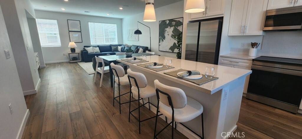 Pico Rivera, CA 90660,9337 Via Azul