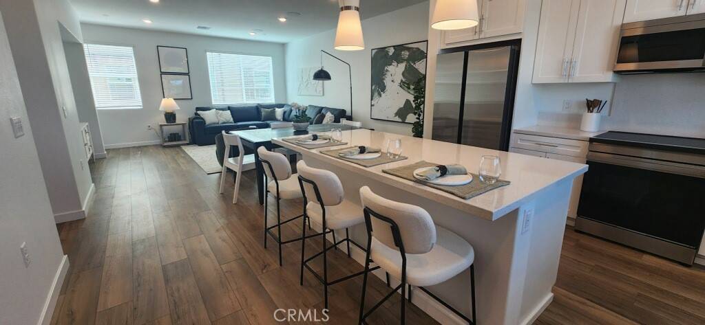 Pico Rivera, CA 90660,9337 Via Azul