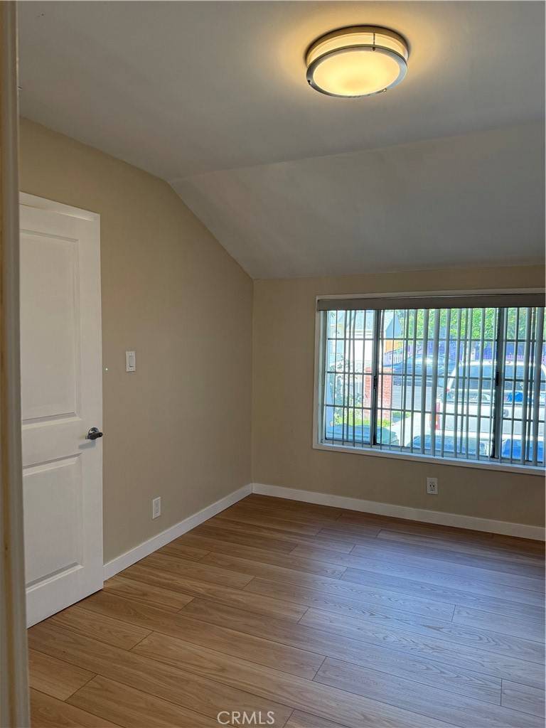 Encino, CA 91316,5917 Hesperia AVE