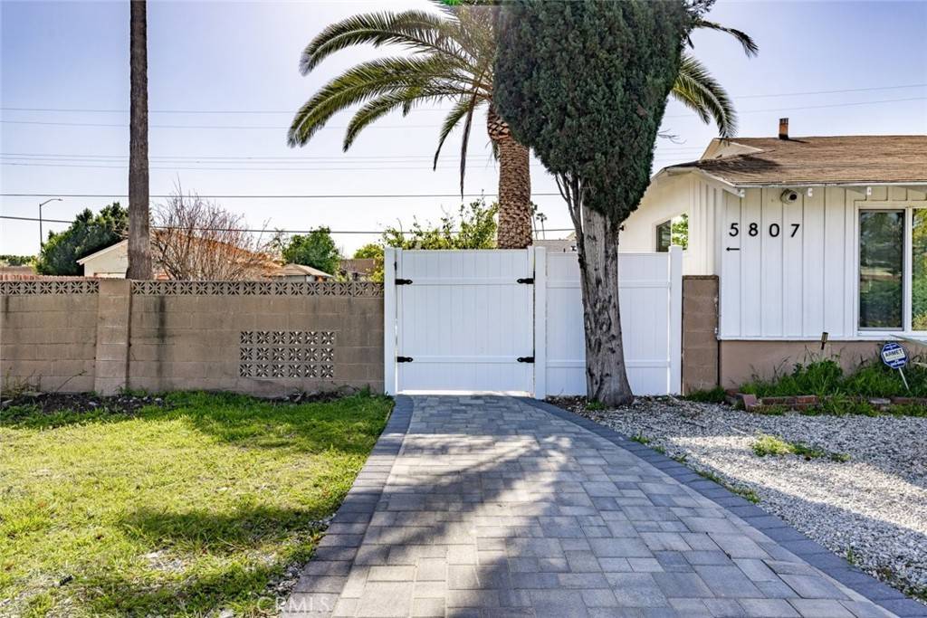 Valley Village, CA 91607,5805 Bucknell AVE