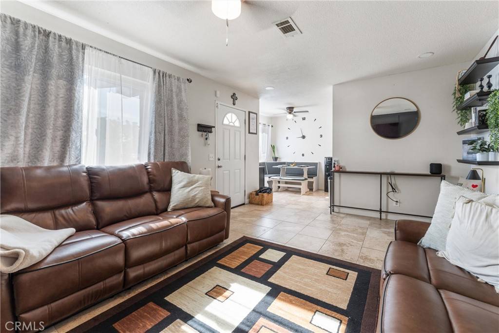 Lancaster, CA 93536,42045 Thornbush AVE