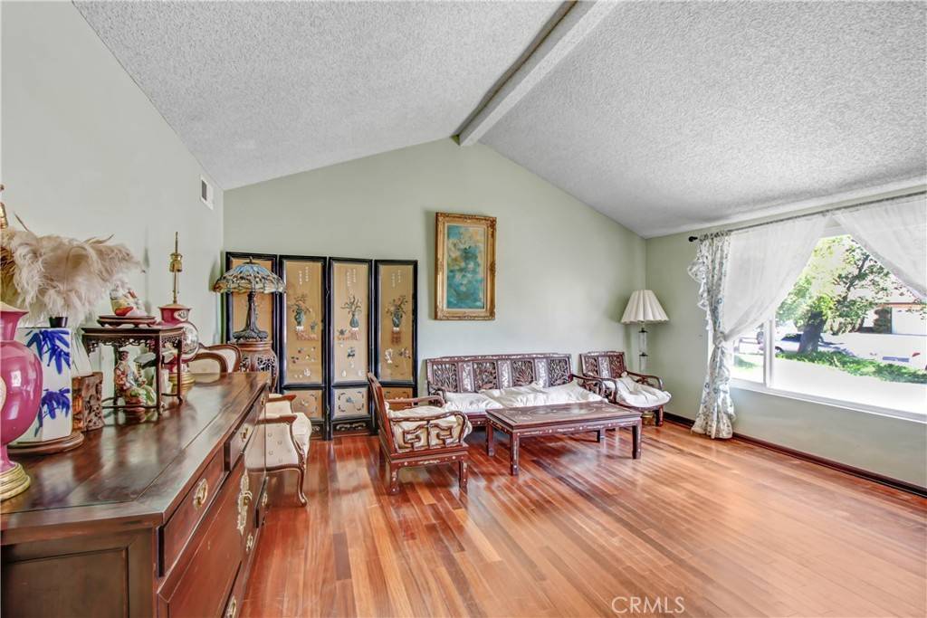 Panorama City, CA 91402,14617 Kinzie ST