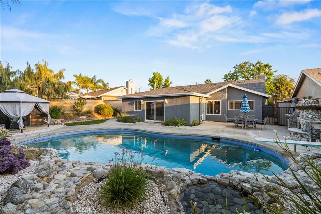 Saugus, CA 91350,22579 Seaver CT