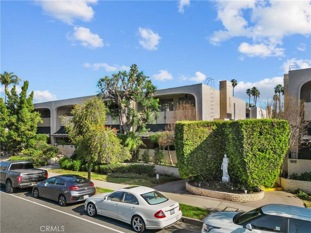 Encino, CA 91316,5282 Lindley AVE