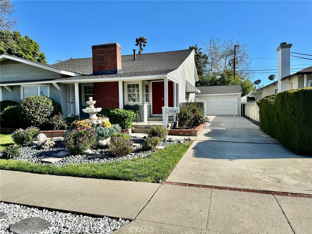 Lake Balboa, CA 91406,17114 Vose ST