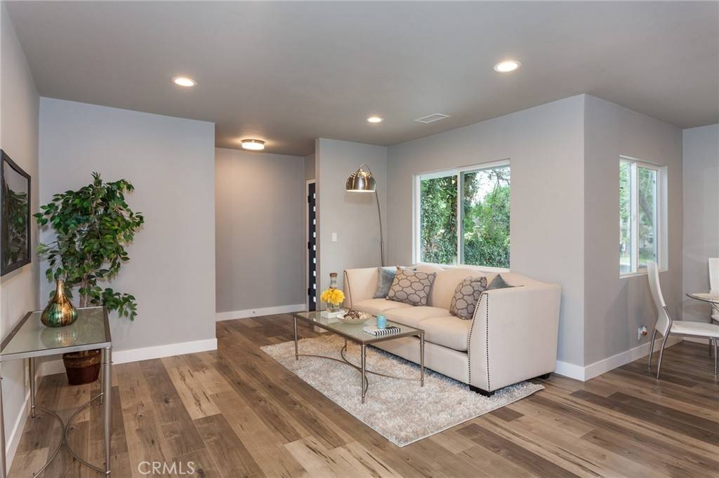 Reseda, CA 91335,19231 19229 Cantara ST