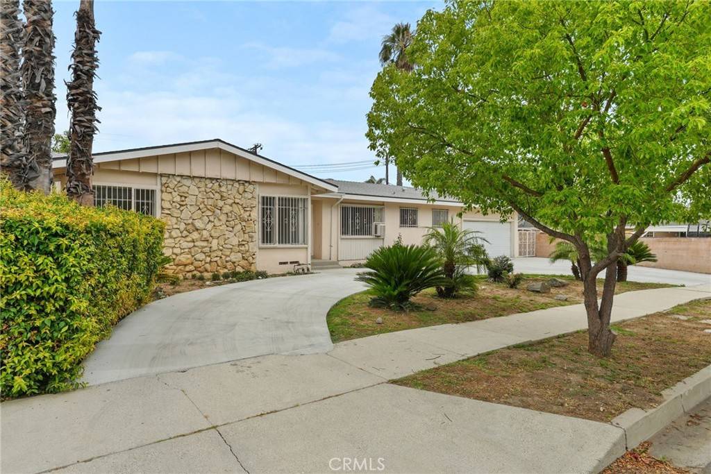 Northridge, CA 91325,10120 Andasol AVE