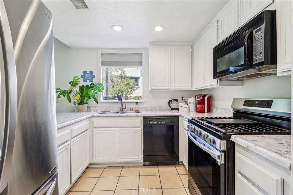 Canyon Country, CA 91351,20320 Fanchon LN #101