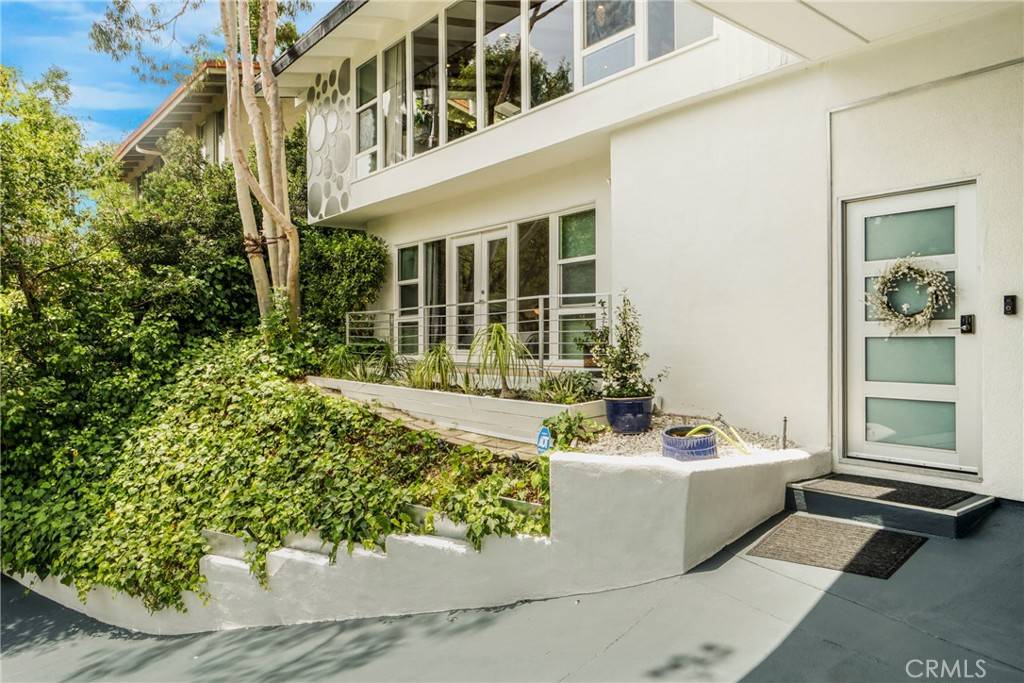 Sherman Oaks, CA 91423,3839 Davana RD