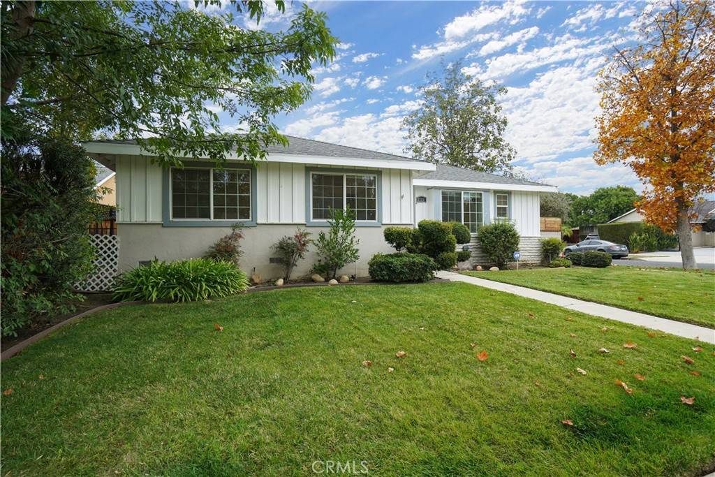 West Hills, CA 91307,23251 Hamlin ST
