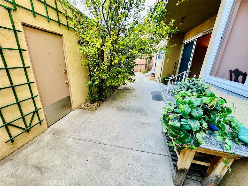 North Hollywood, CA 91606,6225 Coldwater Canyon AVE #117