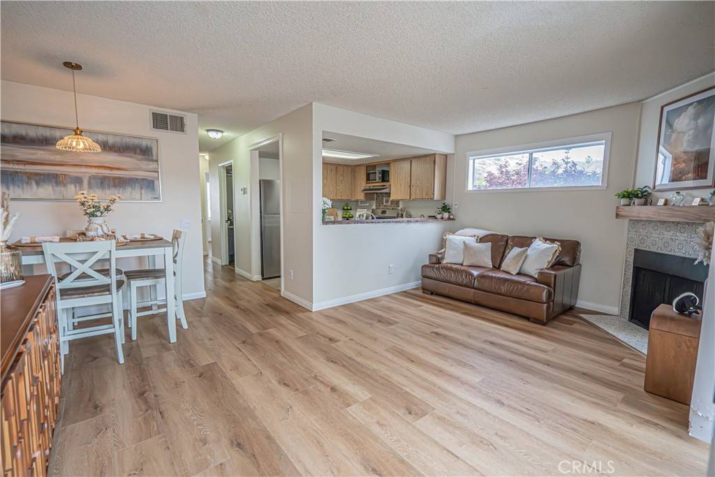 Canyon Country, CA 91351,18209 Sierra #45