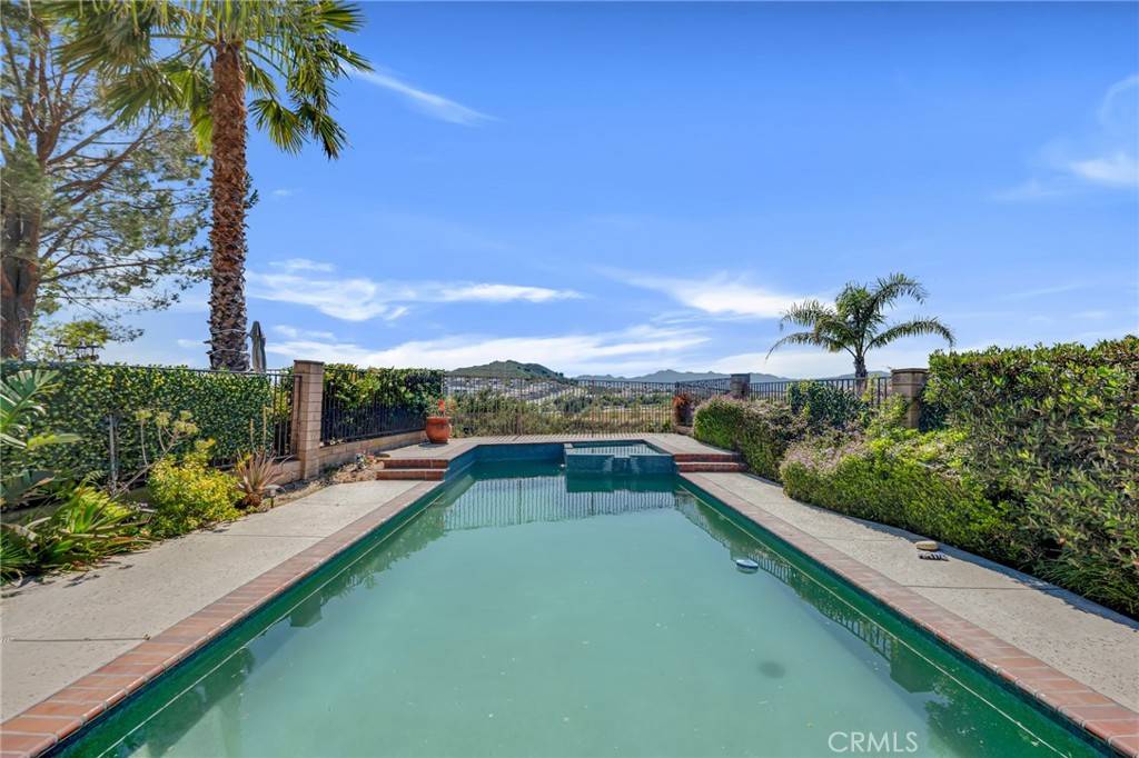 Porter Ranch, CA 91326,12045 Falcon Crest WAY