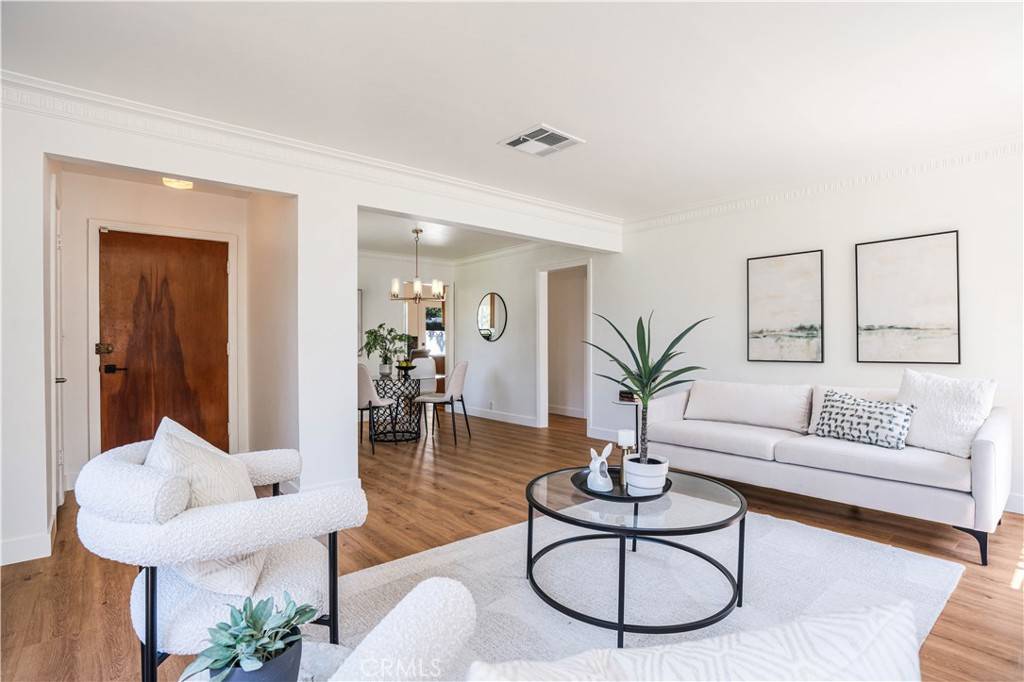 Valley Village, CA 91607,5450 Morella AVE