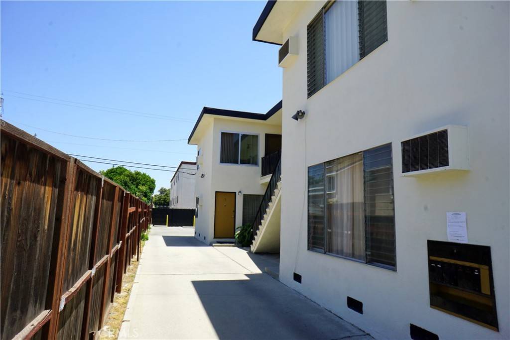 Los Angeles, CA 90038,1250 Gordon ST