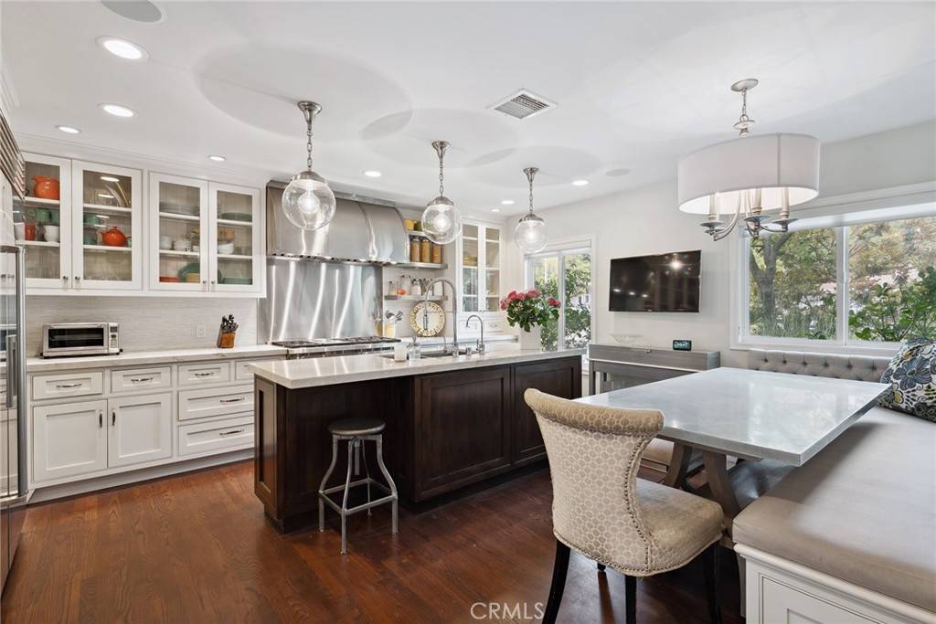 Tarzana, CA 91356,4520 El Caballero DR