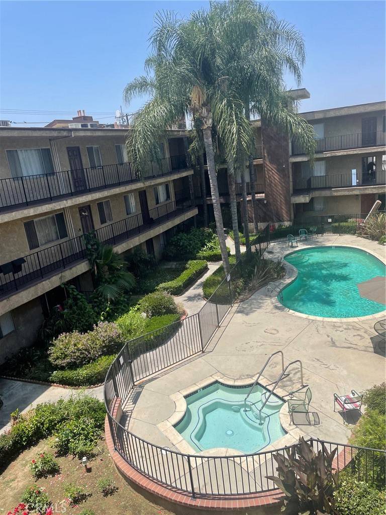 North Hills, CA 91343,8505 Columbus AVE #316